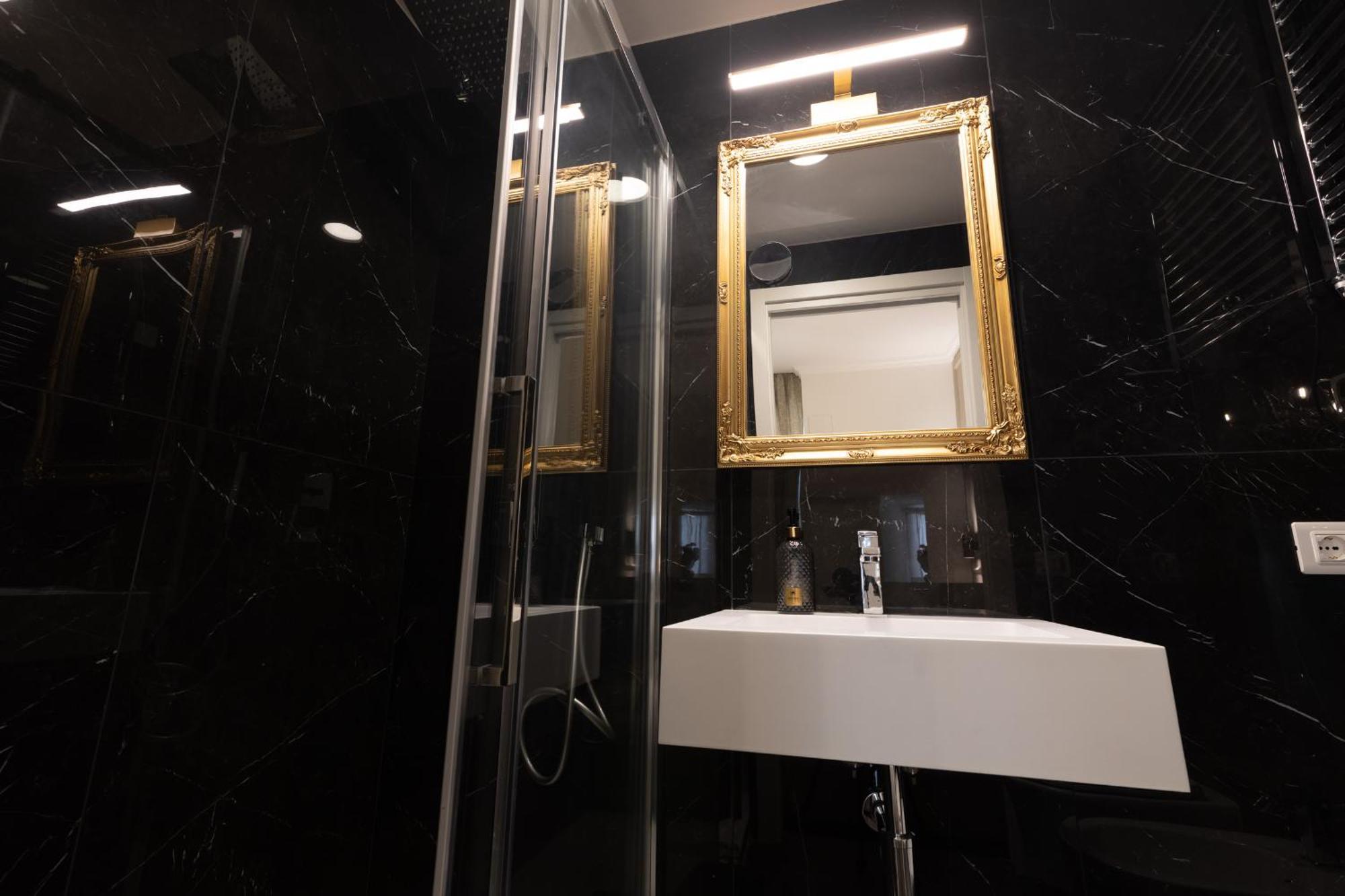 De Vince Suites - Luxury Rooms - Roma Termini Ngoại thất bức ảnh