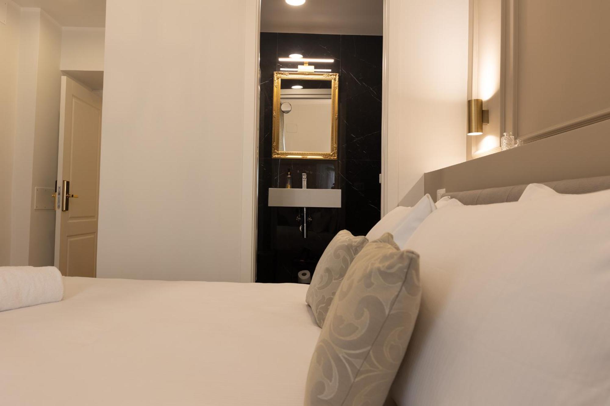 De Vince Suites - Luxury Rooms - Roma Termini Ngoại thất bức ảnh