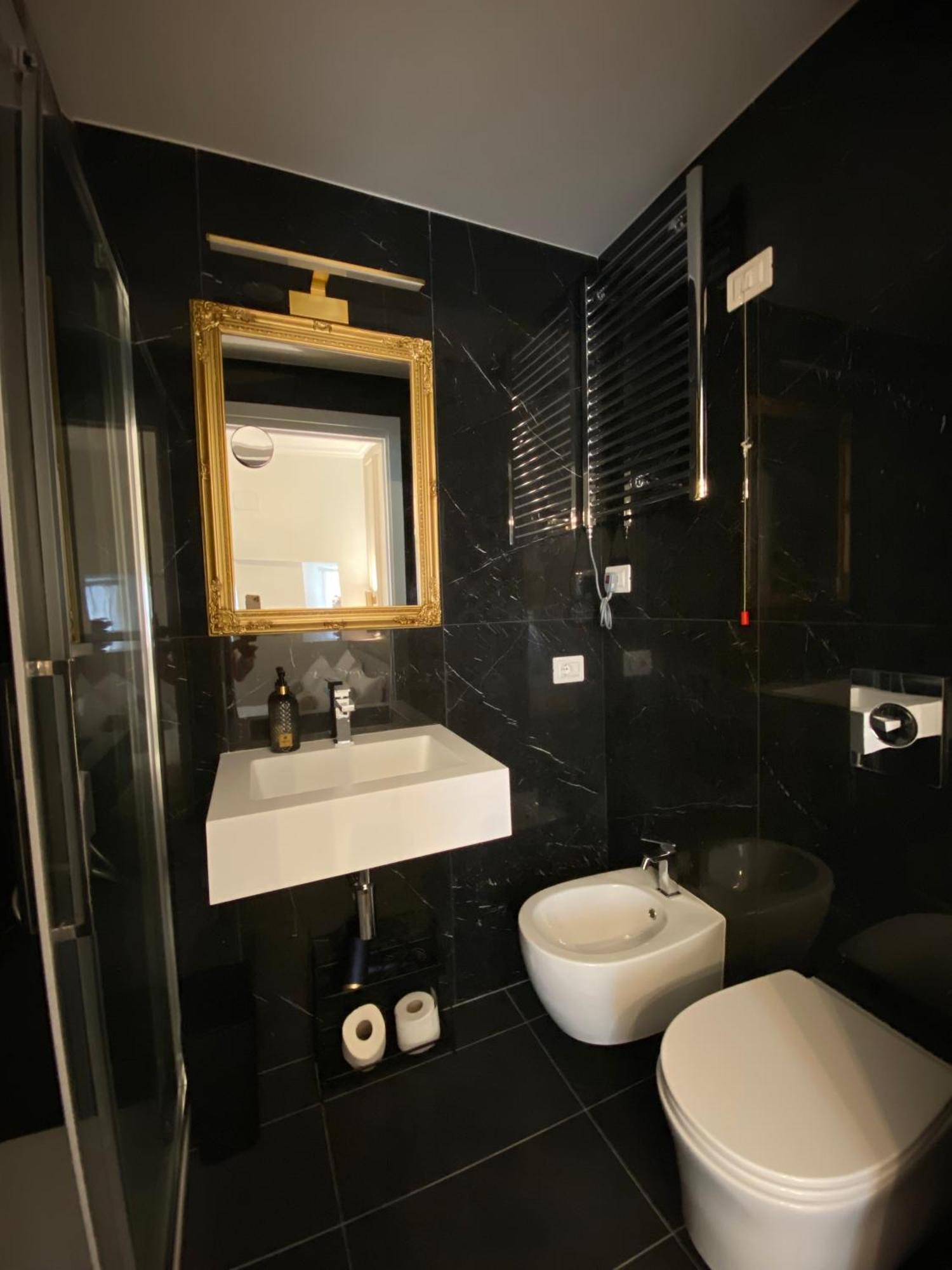 De Vince Suites - Luxury Rooms - Roma Termini Ngoại thất bức ảnh